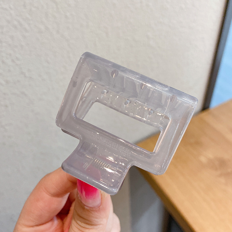 Clip de agarre simple de verano, volumen de cabello de alta calidad, clip de tiburón, horquilla grande, horquilla, nuevo cabello femenino, tocado 2024