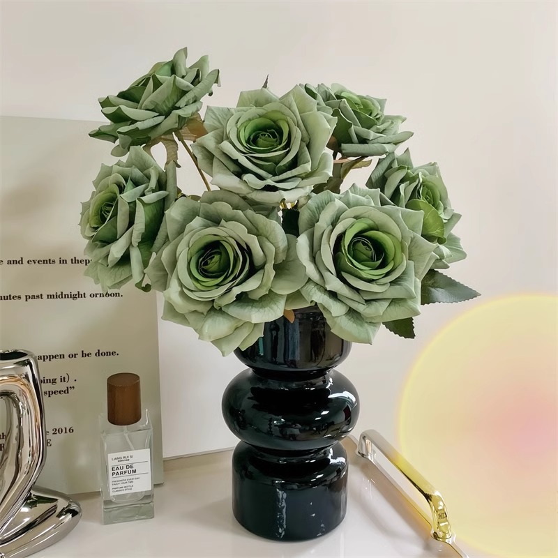 Mostaza verde / relieve + Vaso ondulado negro