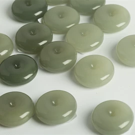 玉器工艺品;宝石工艺品;吊坠