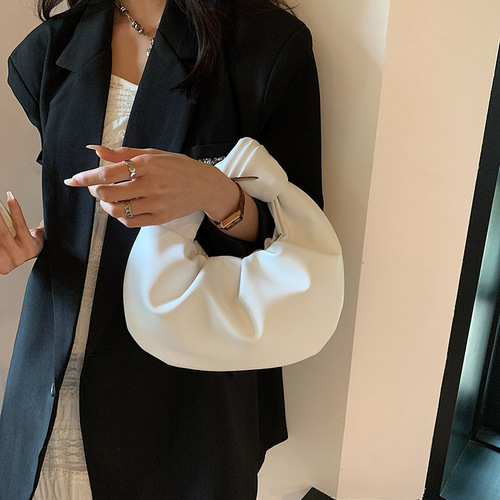 High-quality small bag for women 23 new style Internet celebrity fashion knotted handbag Korean style trendy pleated cloud bag