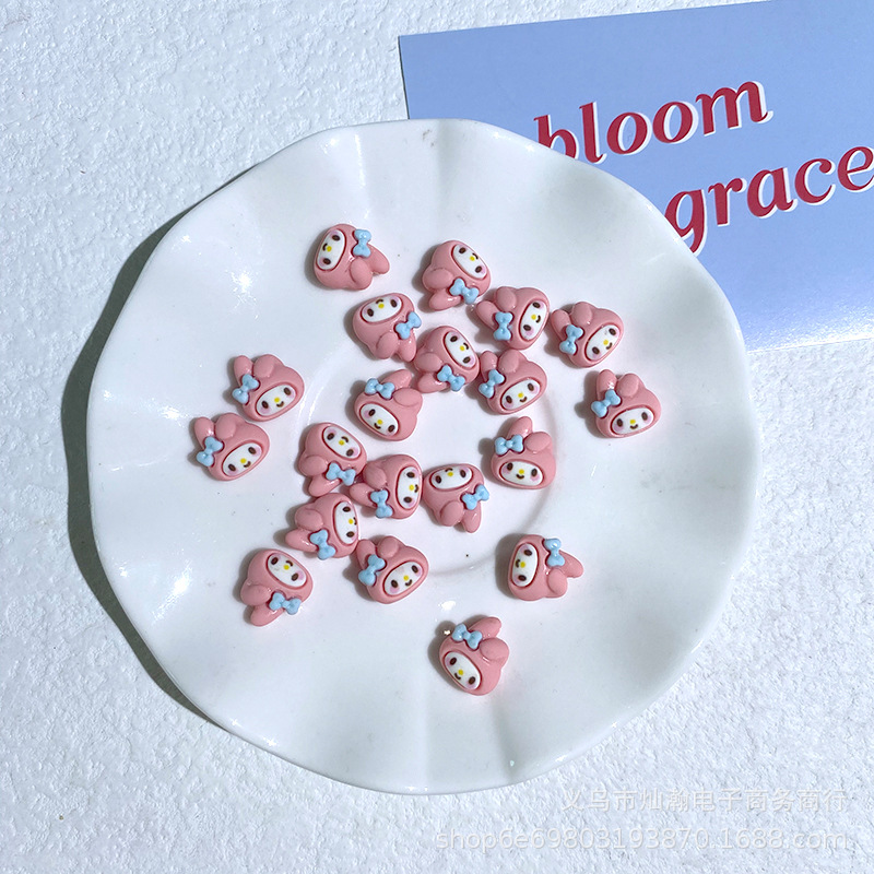 Tamaño pequeño hielo transparente flash fino Sanrio accesorios de resina DIY teléfono móvil Shell agua taza crema pegamento horquilla decoración uñas