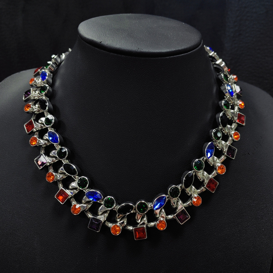 Hip Hop leichtes Luxus-Nischendesign, gemischte Farblegierung für Frauen, 23 mm farbiger Glasdiamant, kubanische Halskette, Schmuck_voghion.com