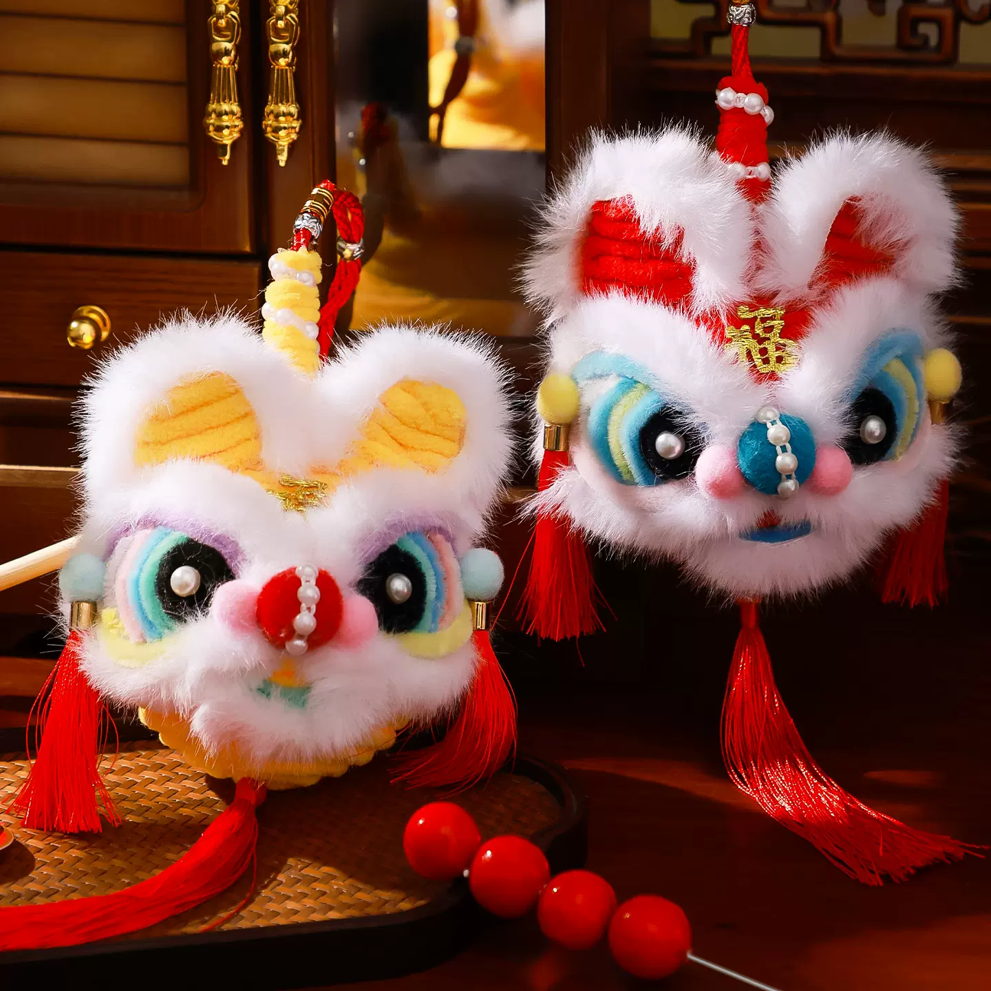 元宵节灯笼手工diy材料包2026新款儿童手提毛绒醒狮发光花灯挂饰