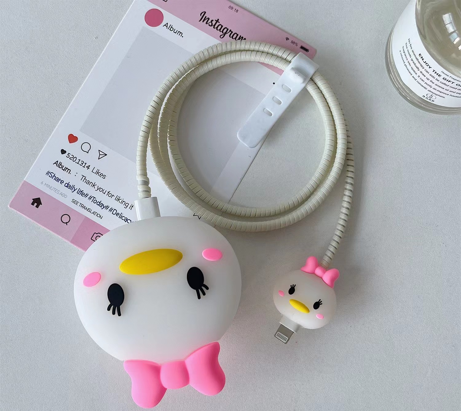 2024 nueva cubierta protectora de cabezal de carga rápida estándar británico de dibujos animados de 20W para cargador de Apple 20WPD plegable de tres enchufes