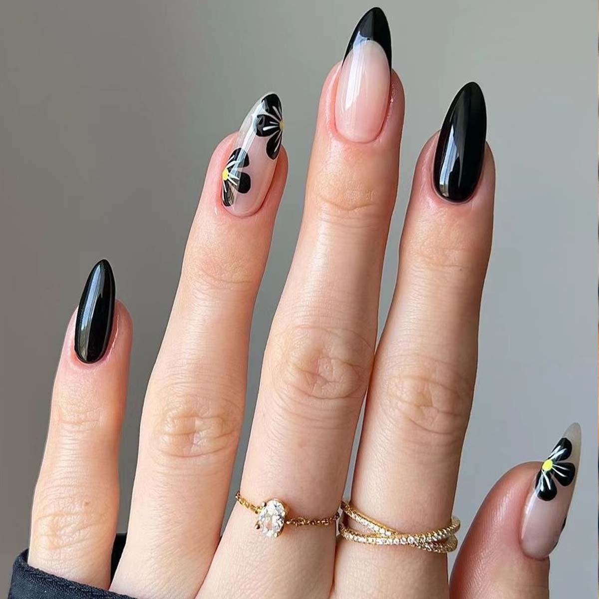 Uña de almendra desmontable negra borde francés minimalista moda manicura falsa parche de uñas al por mayor