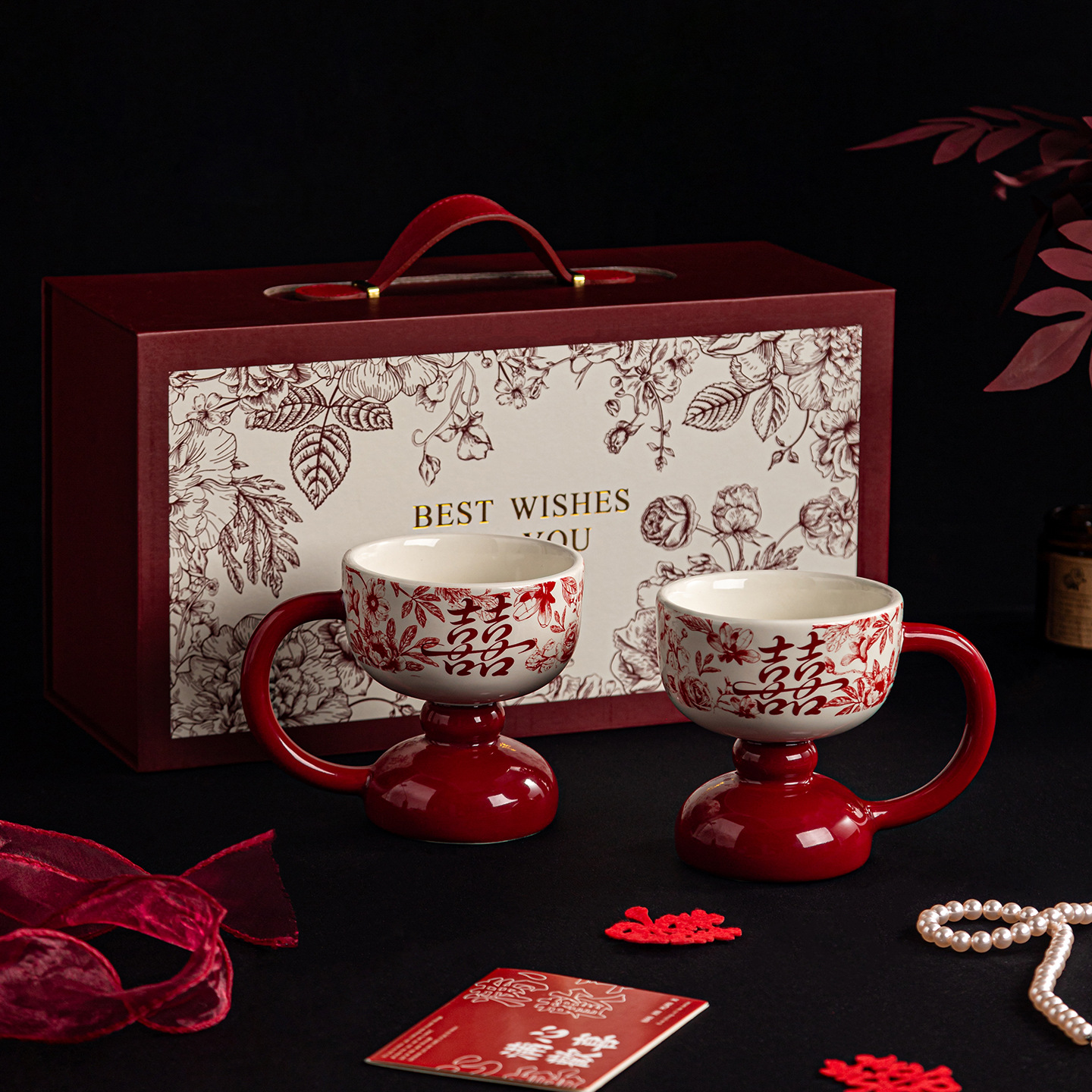 Tazas de café de alto nivel lujoso ligero de alto valor de diseño refinado de alto nivel nicho tazas de cerámica platos un par de regalos de boda