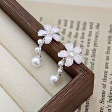 ���������������������������Ů�߼��и�������С�ھ��°ٴ����