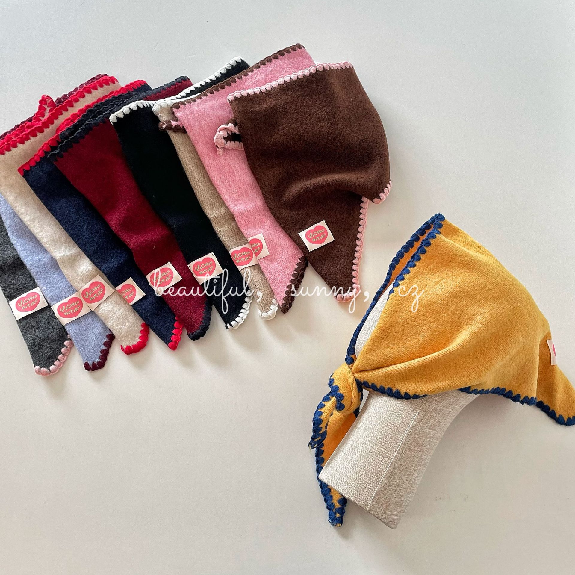 French retro romantic autumn and winter atmosphere knitted contrast color fringed scarf children's triangle scarf small shawl