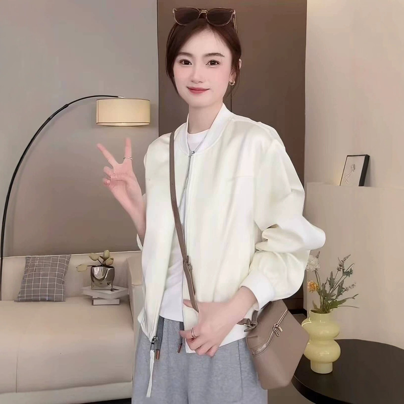 Elegant casual round-neck short baseball jacket for women, new spring and autumn style, loose and slimming, suitable for petite figures Elegant casual round-neck short baseball jacket for women, new spring and autumn style, loose and slimming, suitable for petite figures