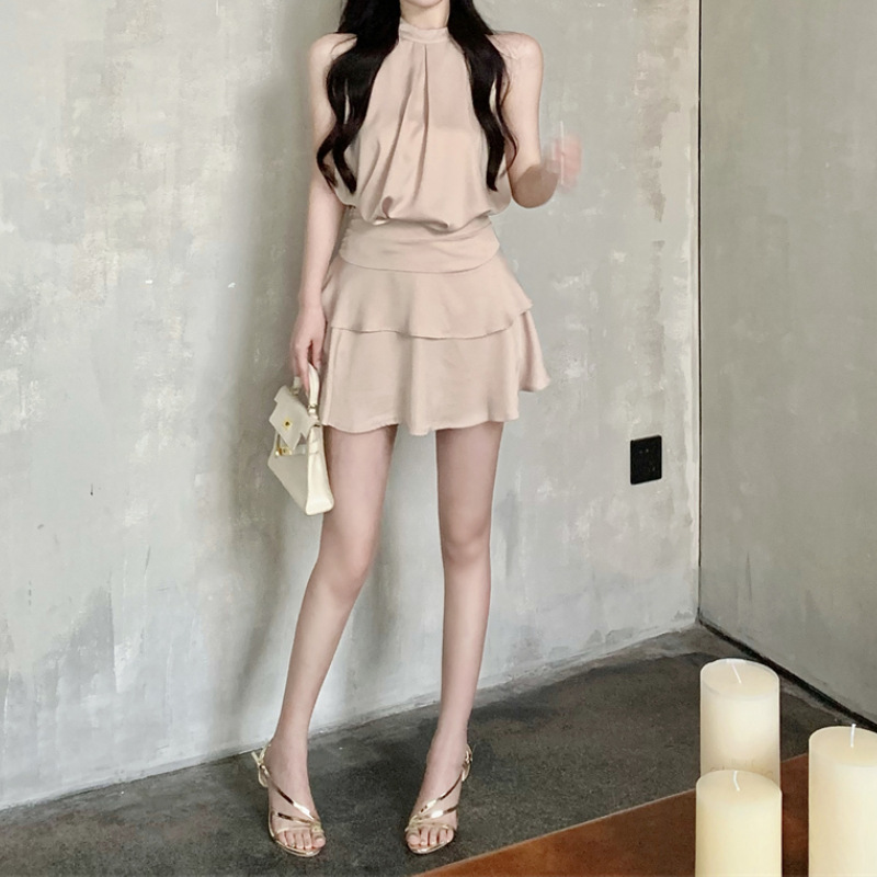 套装裙两件套高级感小个子夏季辣妹法式挂脖吊带背心荷叶边半裙