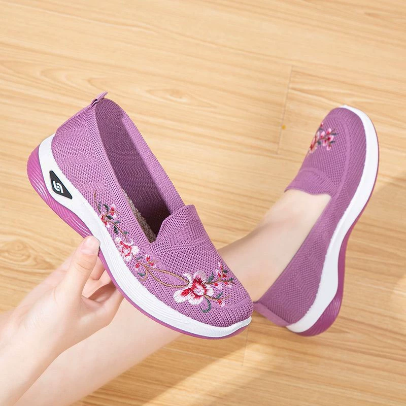 Amazon трансграничные весенние и летние старые пекинские туфли из ткани женские ретро национальный стиль вышитые туфли летают дышащие плоские мамы