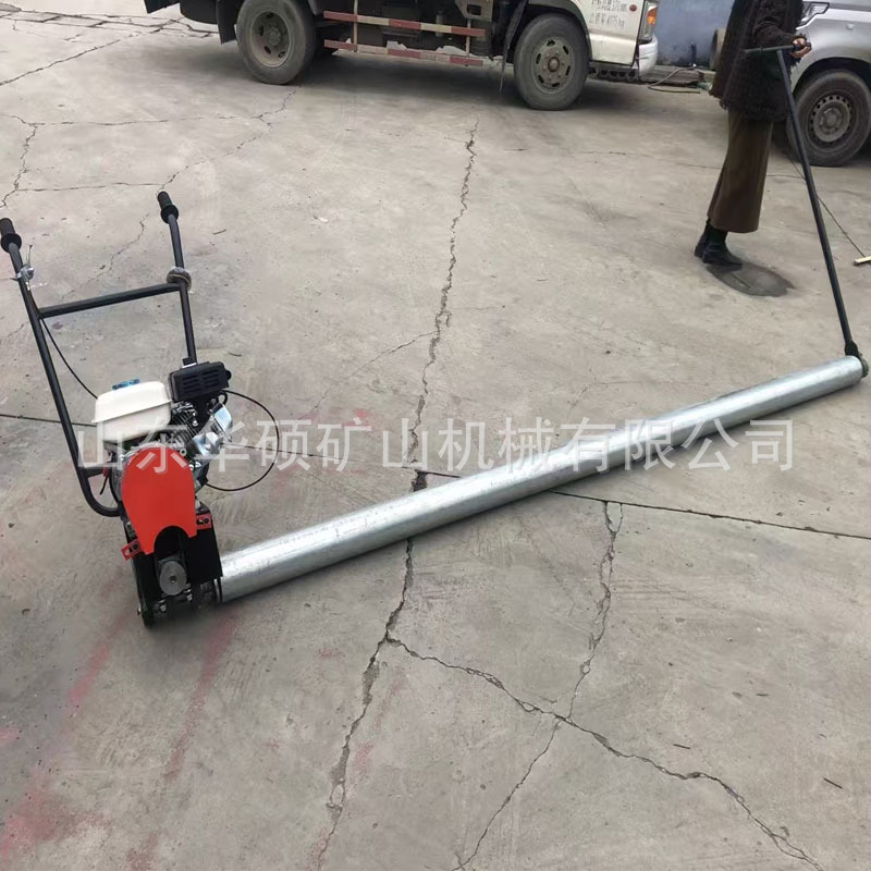 供应手拉式混凝土地坪滚平机 透水路面滚平机6米汽油单滚轴摊铺机