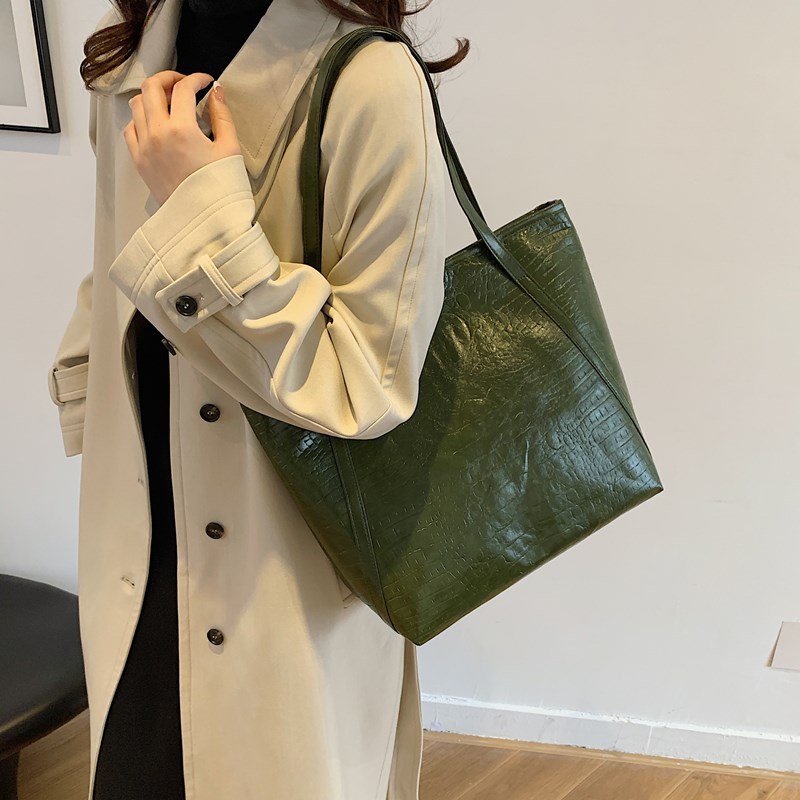 2024 bolso retro de mujer nueva gran capacidad cocodrilo estampado bolso de hombro de viaje de alta calidad