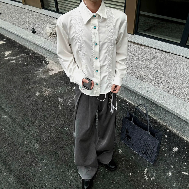 High-Quality Hollow-Out Lace-Trimmed Neckline with Three-Dimensional Floral Embroidery, Slightly Oversized Cut, Wrinkle-Resistant, Elegant Old Money Style Long-Sleeve Shirt High-Quality Hollow-Out Lace-Trimmed Neckline with Three-Dimensional Floral Embroidery, Slightly Oversized Cut, Wrinkle-Resistant, Elegant Old Money Style Long-Sleeve Shirt