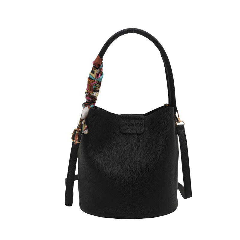 Bolso de moda de verano 2025 nuevo estilo francés pequeño bolso de mensajero de un solo hombro estilo caliente bolso de cubo bolso femenino