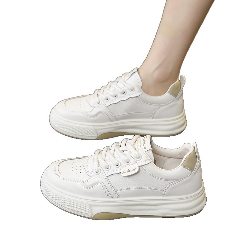 Pequeños zapatos blancos transpirables para mujeres innings versátiles de otoño de 2025 zapatos de mujer nuevos zapatos deportivos casuales coreanos de suela gruesa para mujeres
