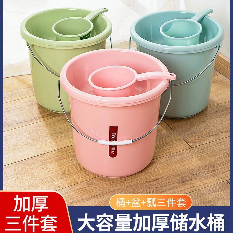 Capacious bucket for home use