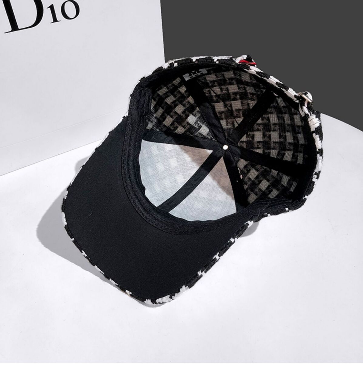 Γυναικεία φθινοπωρινή και χειμερινή καρό M Letter Γλώσσα πάπιας Κορεατικής έκδοσης Ευέλικτο μοντέρνο σκίαστρο μπέιζμπολ καπέλο_voghion.com
