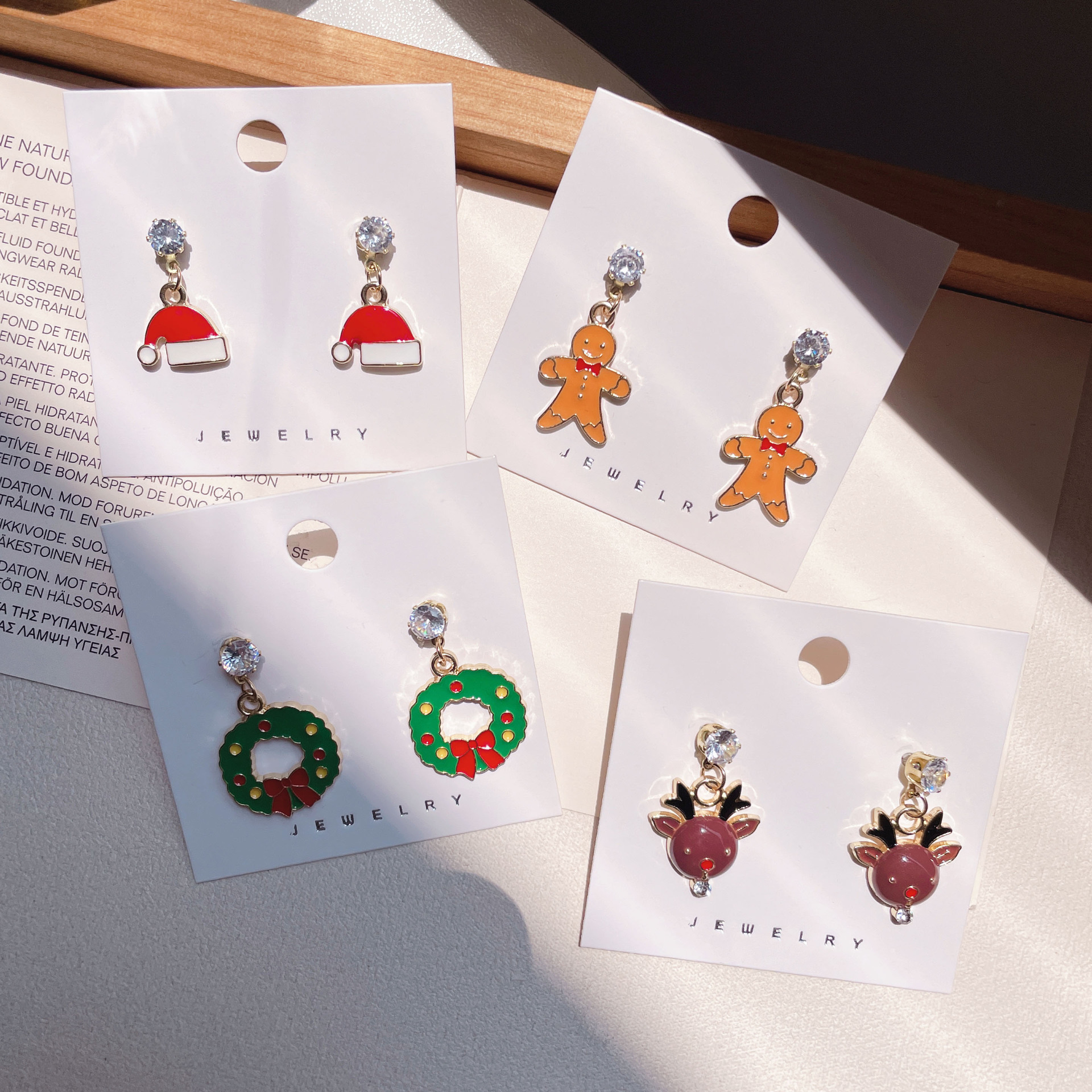24g Weight Rhinestones Inlay Material Drop Earrings Classification 1 Pair Quantity Festival Occasion Alloy Material Christmas Festival Cartoon Character, Christmas Tree, Santa Claus Pattern Women's Gender Plating, Flakes Design Cartoon Style, Cute Style 1 Pair Christmas Cartoon Style Cute Cartoon Character Christmas Tree Santa Claus Plating Flakes Alloy Rhinestones Drop Earrings 1