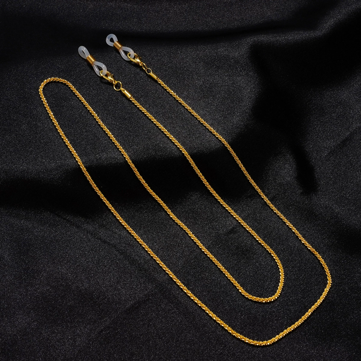 Small design glasses, metal strap, medical mask, light luxury style