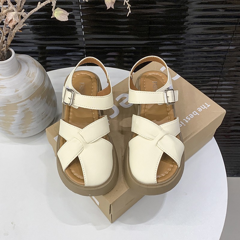 Sandalias francesas de fondo grueso para mujeres de verano con una sensación de alto nivel de 2026 explosión super caliente nuevo estilo con falda zapatos Mary Jane
