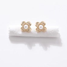 925银针日韩国极简气质花朵珍珠耳饰简约设计感超仙气质百搭耳钉