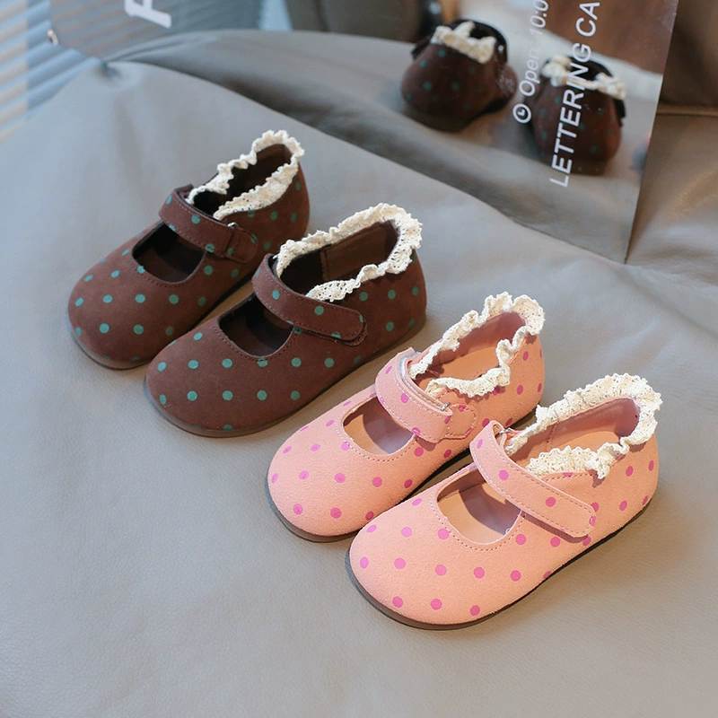 Детские кожаные туфли для девочек весна-осень 2025, новый стиль пастораль, ретро, в горошек, с кружевными краями, бархатные, мягкая подошва