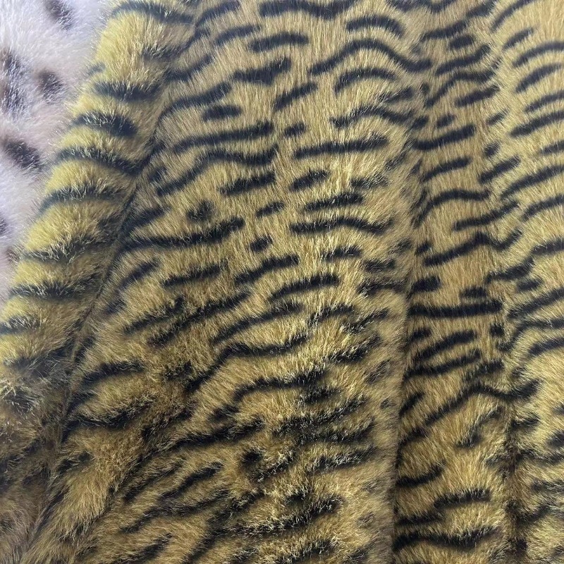 750g de pelo de conejo pequeño visón jacquard estampado de leopardo patrón de ciervo alto bajo abrigo abrigo bolsa tela de juguete en stock