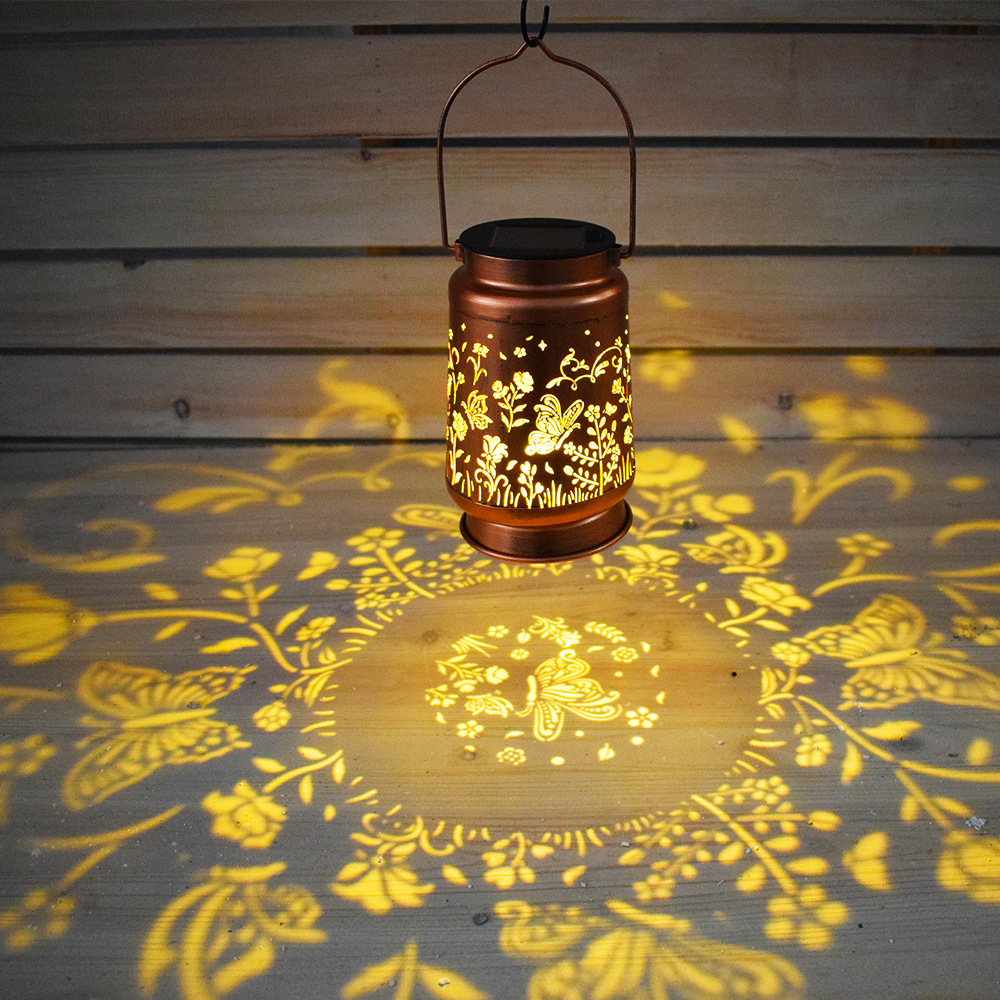 ソーラーライト屋外中空ランタン中庭造園レイアウト鉄馬ランタンガーデンバルコニー雰囲気装飾ライト