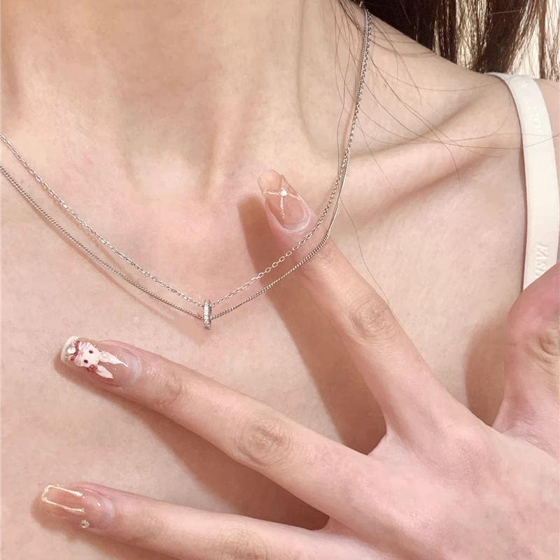 Double-layer thin necklace simple niche design versatile short clavicle chain women's high-grade necklace