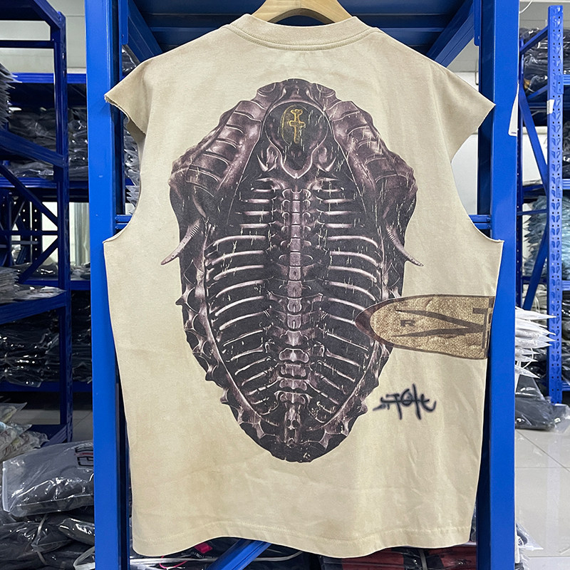 Travis Scott co-branded patterned sleeveless vest Travis Scott co-branded patterned sleeveless vest