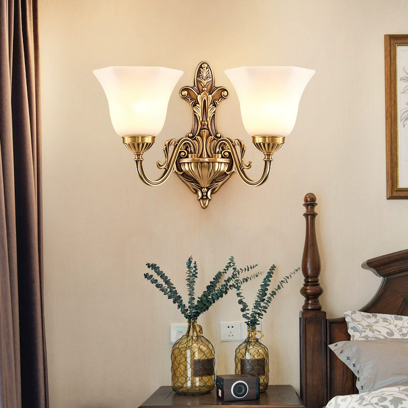 Полностью медный настенный светильник для гостиной в американском стиле, прикроватный светильник для спальни, лестничный светильник, роскошный ретро-винтажный прикроватный настенный светильник для телевизора.