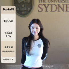 板栗可可Bankelili'神秘腔调'克*芯梵文印花修身紧身插肩袖T恤女