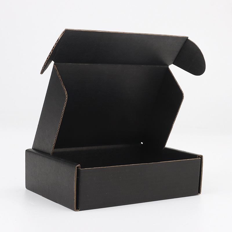 En stock caja de embalaje de la caja del avión impreso caja de ropa de cartón cuadrado blanco y negro caja de regalo pequeño lote de personalización