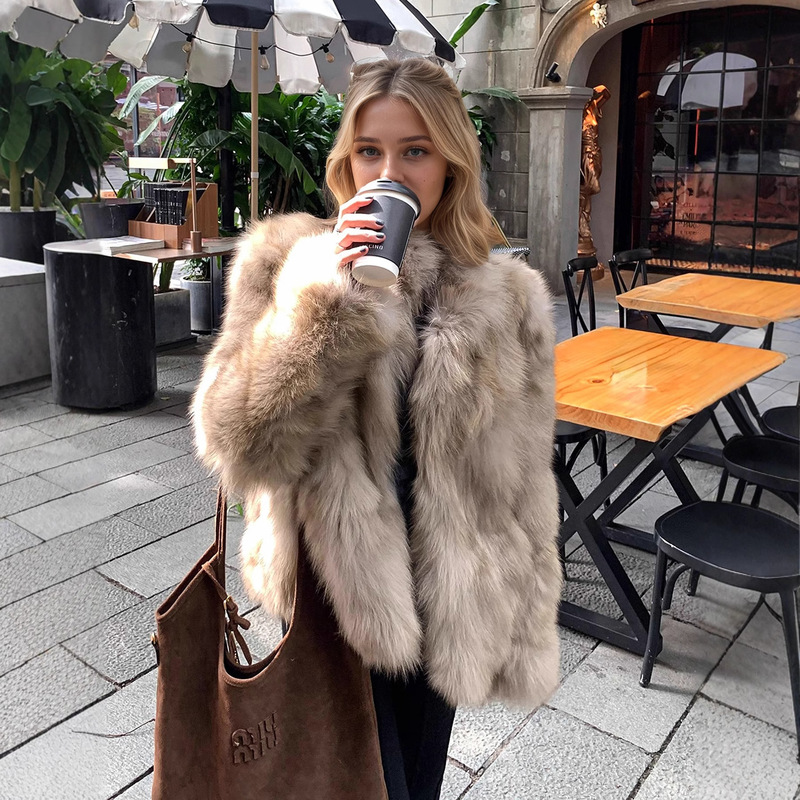 Cross-Border Foreign Trade Popular Imitation Fox Fur Fur Coat Women's Stand-Up Collar Short Furry Coat to Keep Out the Cold and Warm