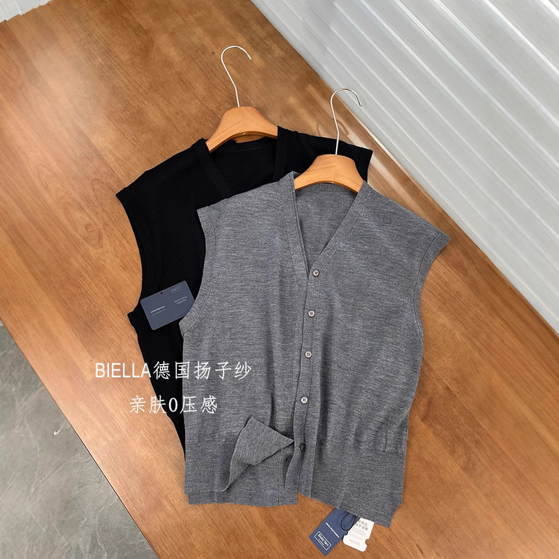 Gao Zhifeng German Yangtze Yarn Worsted Wool Knitted Vest Women's Double-Layer V Neck Design Cardigan Sleeveless Waistcoat
