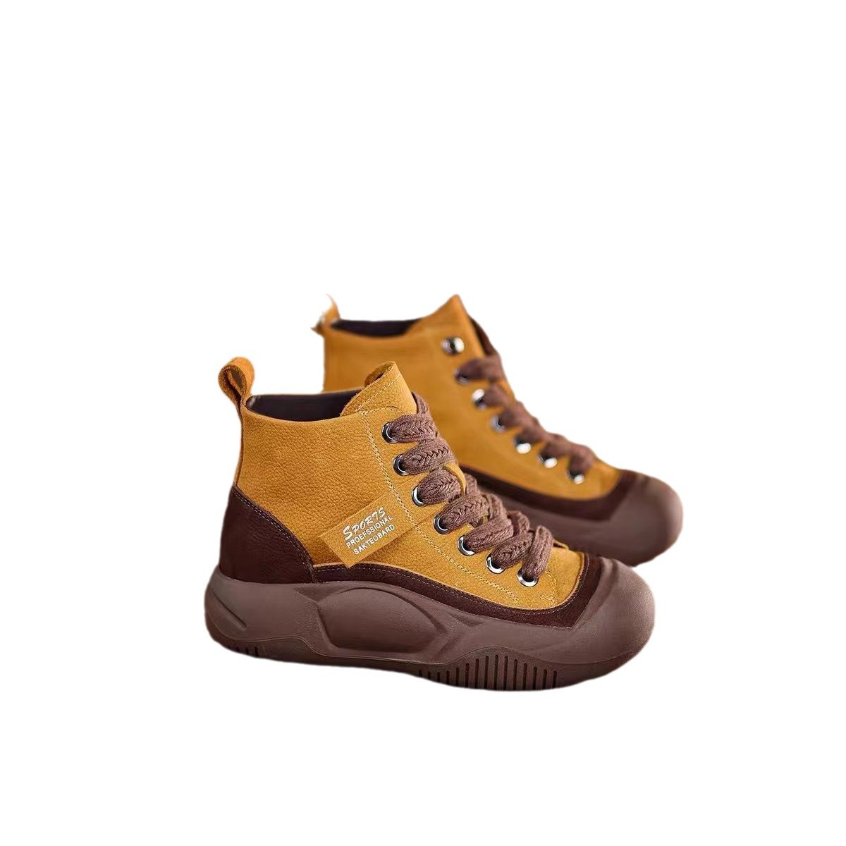 Zapatos de mujer retro de alto nivel, botas cortas para mujeres, otoño y invierno, 2024 nuevo estilo de botas de mujer con suela suave, moda de botas Martin.