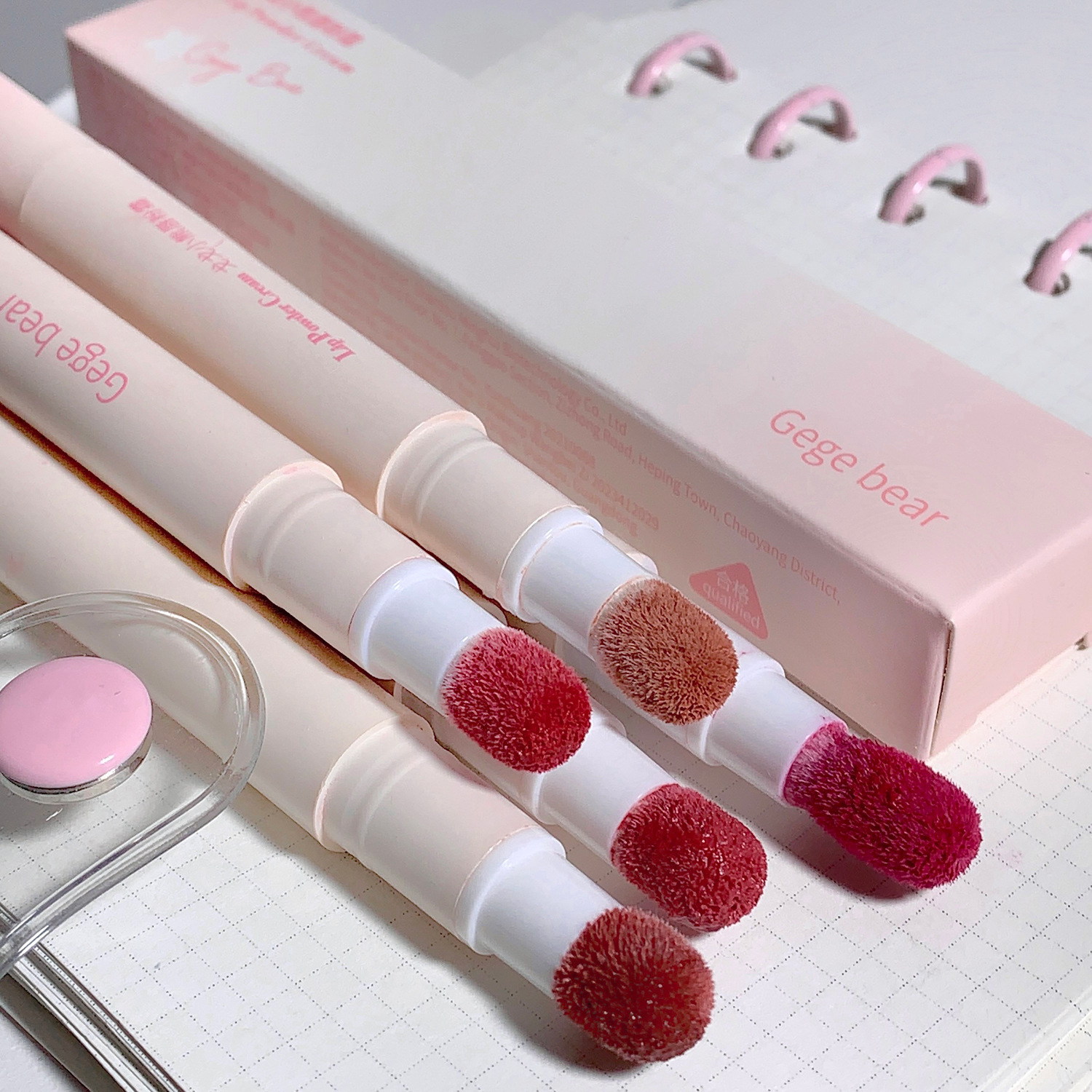 Gege Bear de doble cabeza Lip Powder Cream Lip Cream Matte Lip Glaze labio barro blanco lápiz labial Lip Gloss cosméticos de belleza