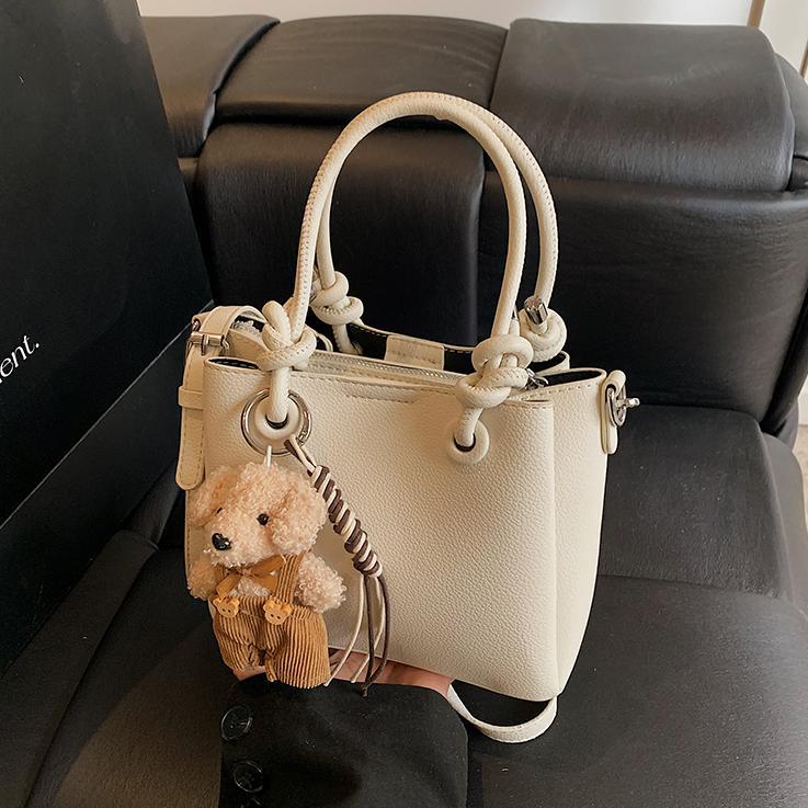 Bolsa de cestas de verduras de mano para mujeres 2025 nuevo estilo coreano bolso de cubo de tendencia alta sensación de moda universal mochila casual