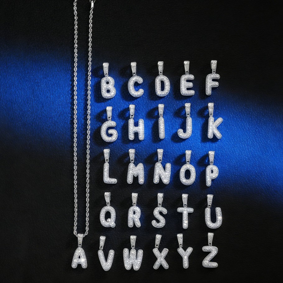 Nuevo cross-border 26 letras inglesas colgantes collares de bronce y piedra collares de moda simplista para hombres y mujeres