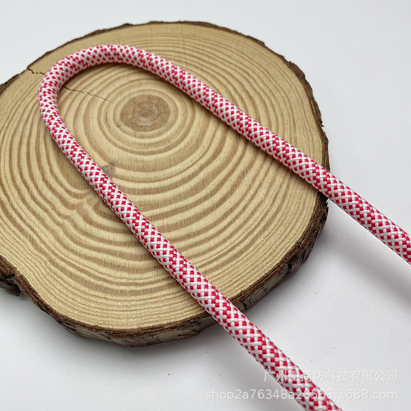 21 # 흰색 빨간색 점