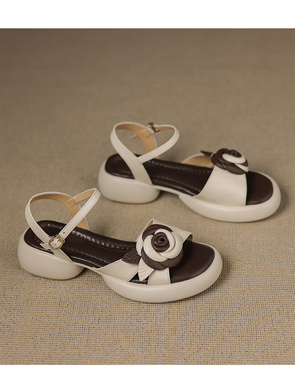 Sandal nữ hở mũi quai ngang đế dày họa tiết hoa sơn trà — đen chi tiết 15