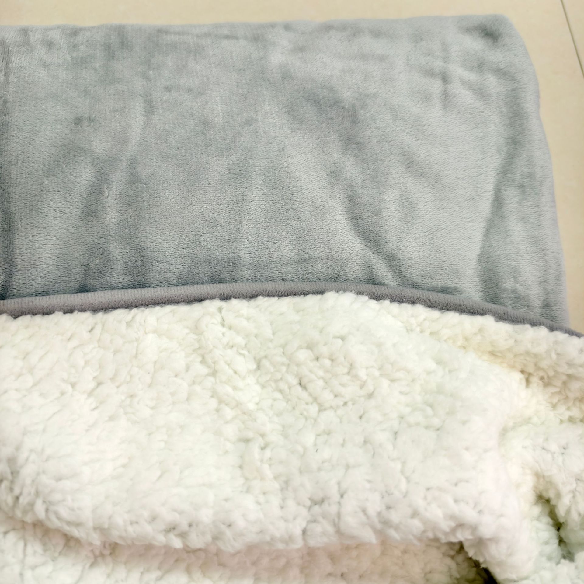 방수 담요 라이트 그레이