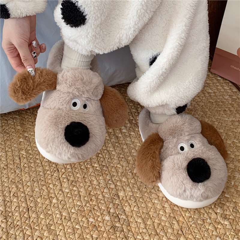 Zapatos de peluche nuevos zapatos de luna de mujer zapatillas de algodón suave para el hogar para perros calientes auténticos dormitorios en el otoño y el invierno