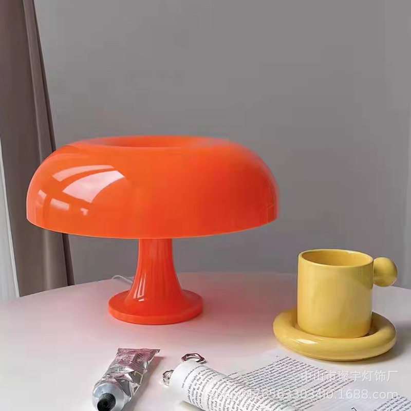 Cross-border explosions factory direct supply of Danish mushroom table lamp model room hotel bedroom bedside reading lamp decorative lamp