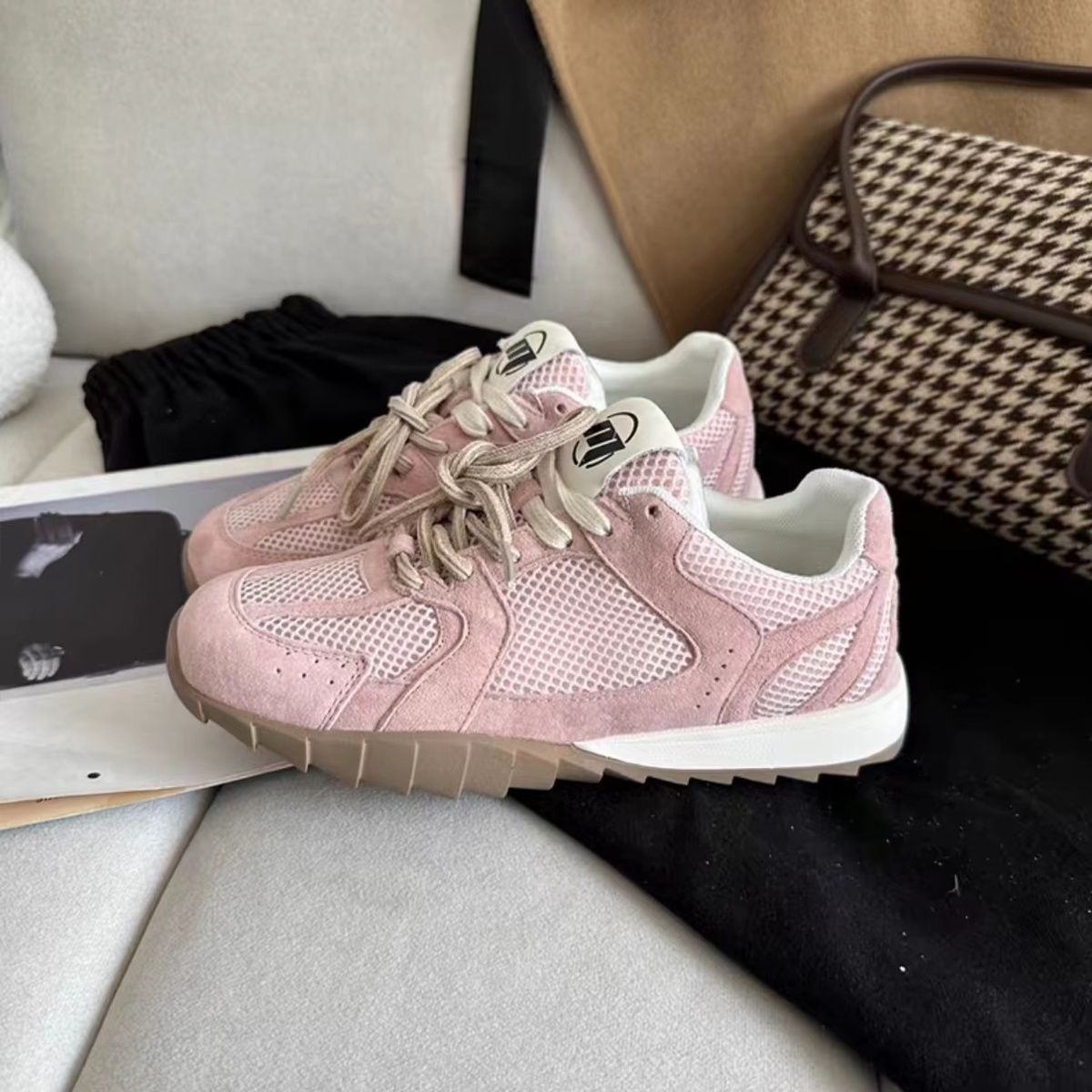 Mesh transpirable cintura gruesa zapatos de entrenamiento de mujeres 2024 primavera y verano zapatos de trote de base suave zapatos de mujer casuales