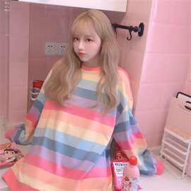 Loose round neck long sleeved top for women 宽松圆领长袖上衣