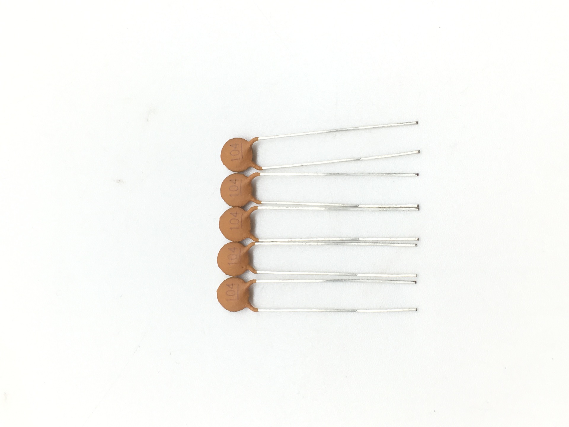 104 瓷片电容，瓷片电容厂家系列多，规格齐全