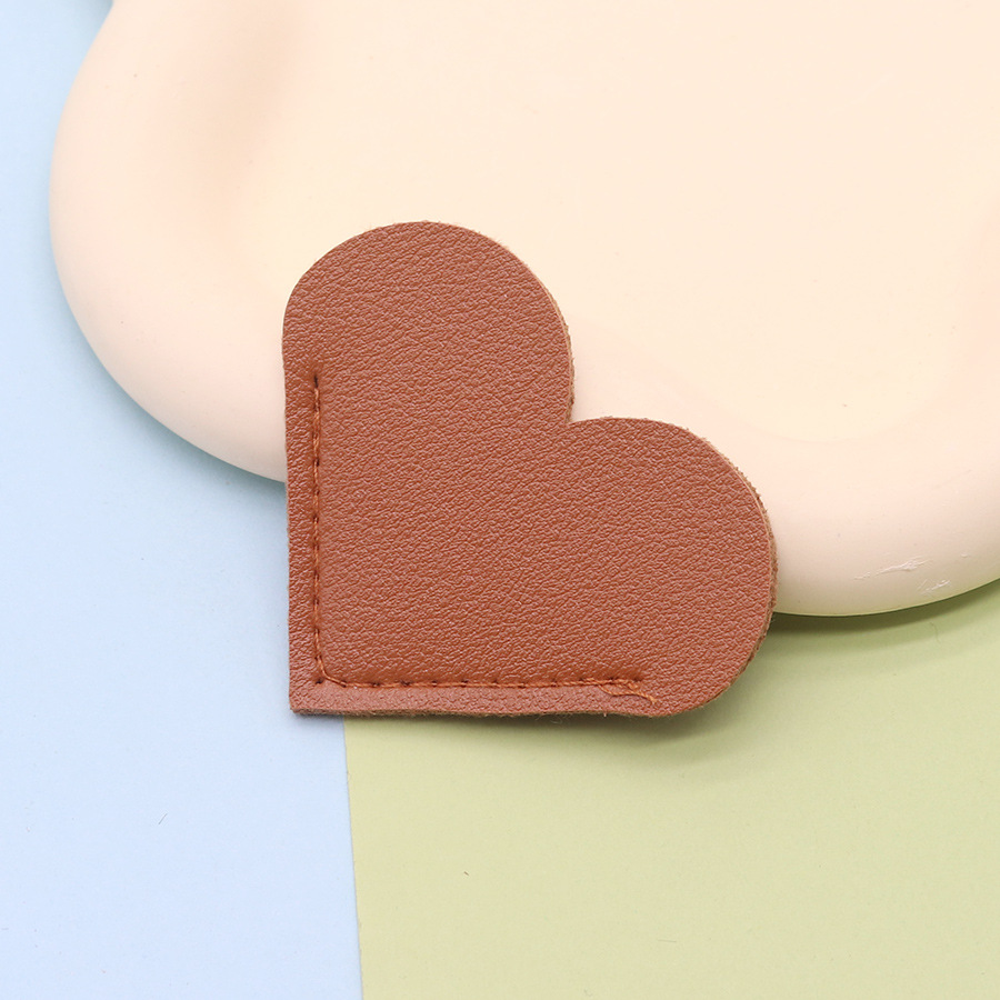 Cubierta protectora de esquina de libro de marcador de cuero de amor Clip de esquina de libro de lectura Herramienta portátil de aprendizaje antideslizante y a prueba de humedad para estudiantes