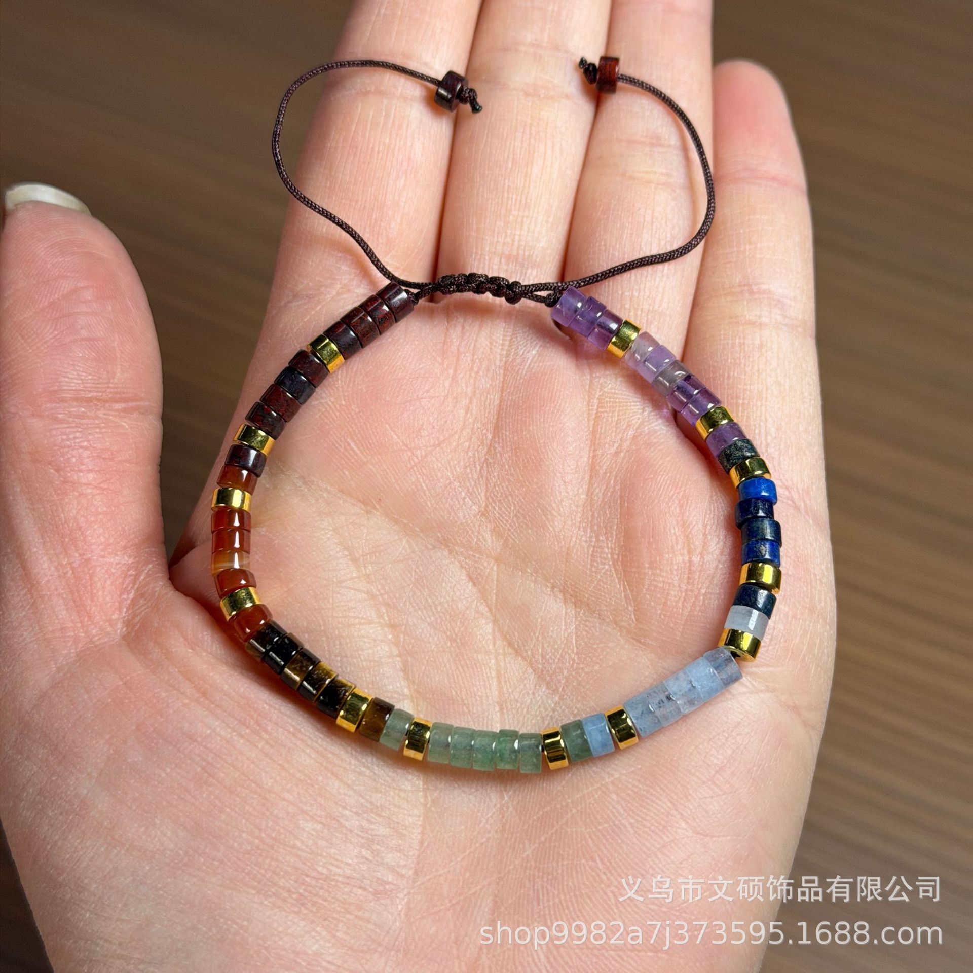 98 đầy màu sắc